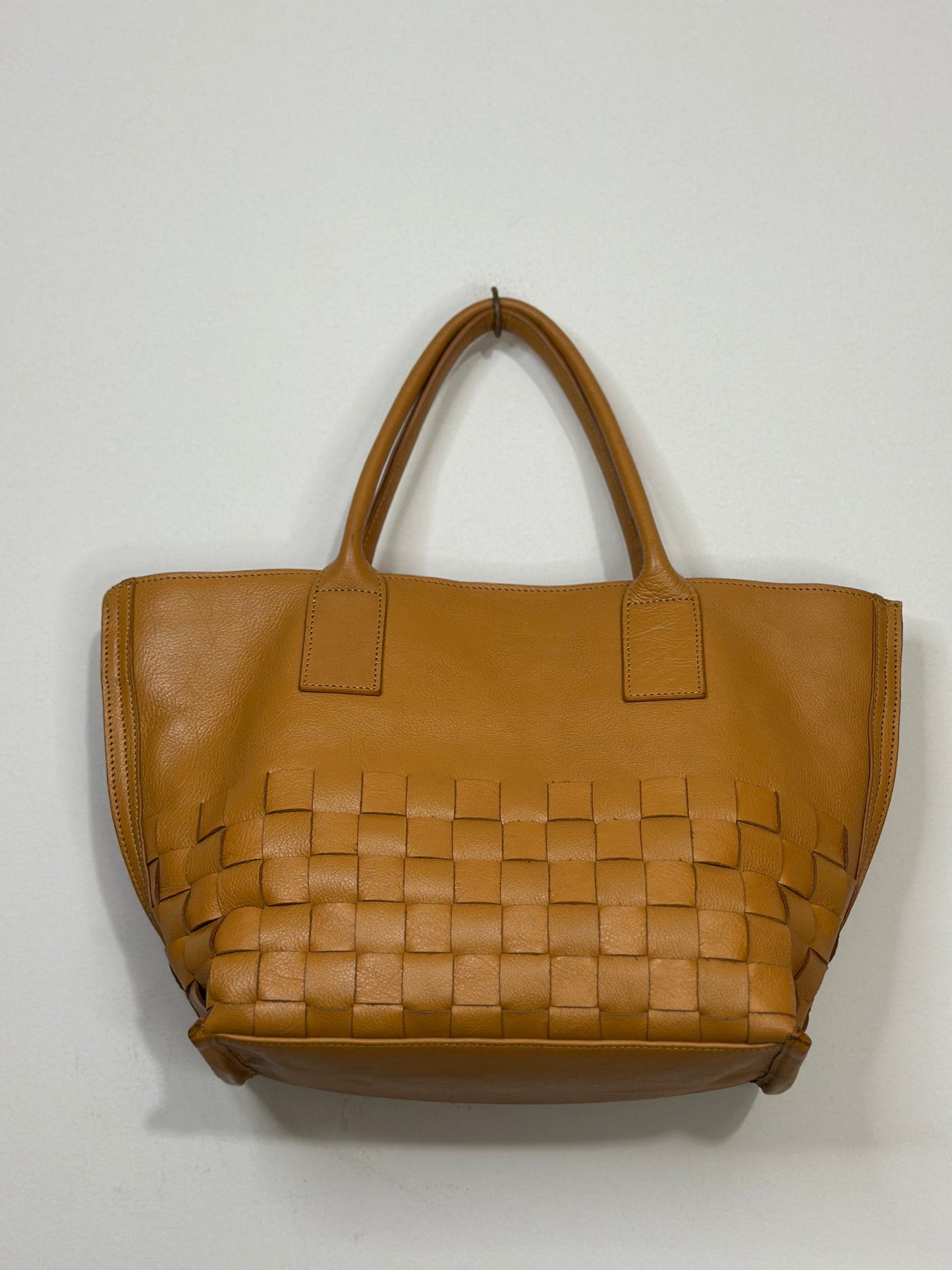 Trapezoid woven Leather bag (W3)