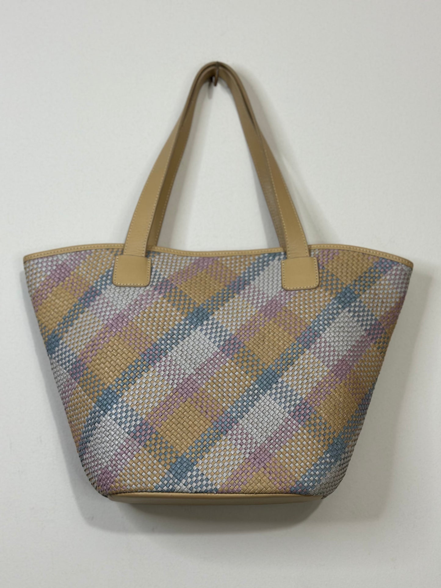 Trapezoid woven leather bag (Anaya)