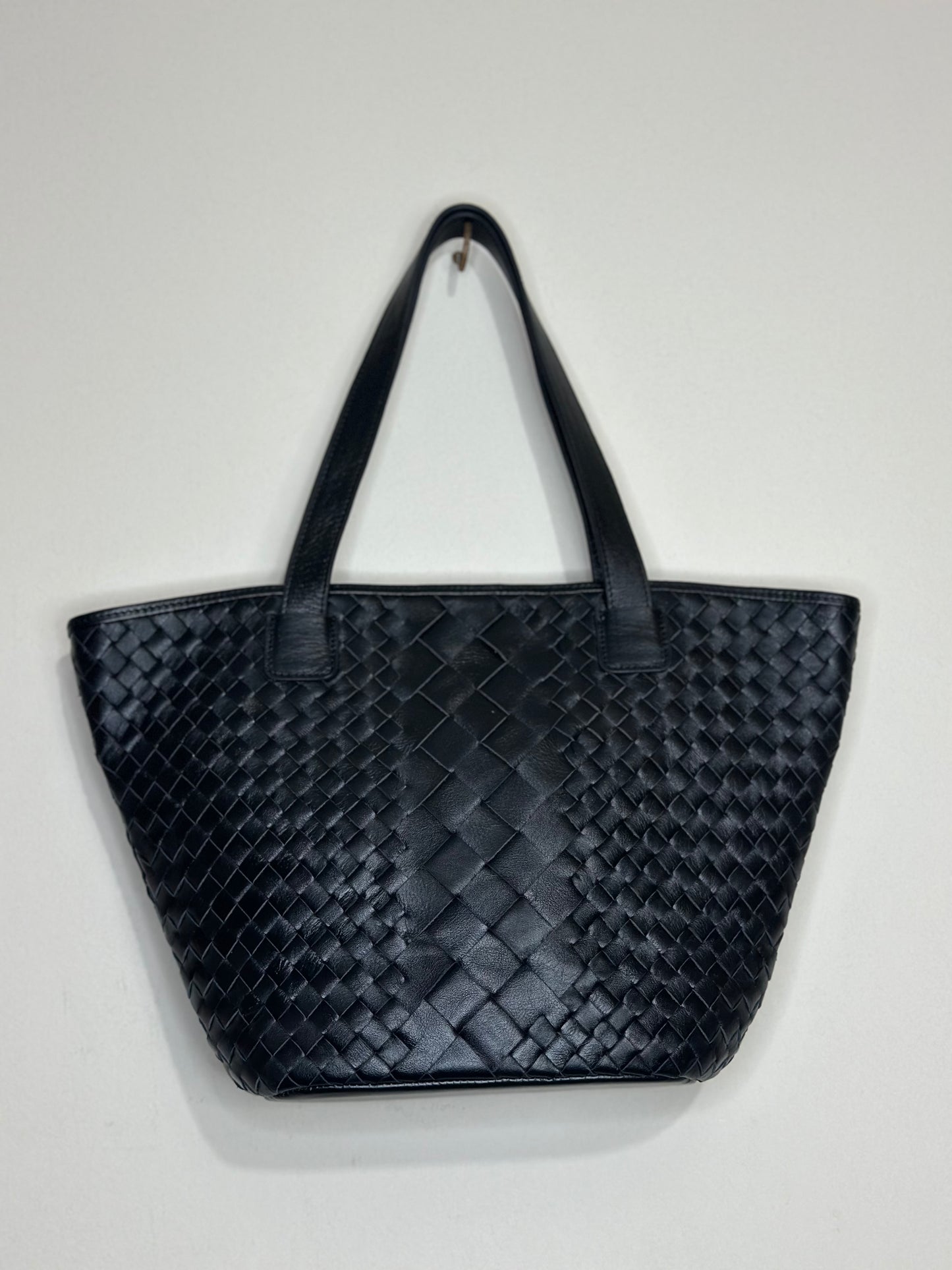 Trapezoid Woven Leather bag (Shanaya)