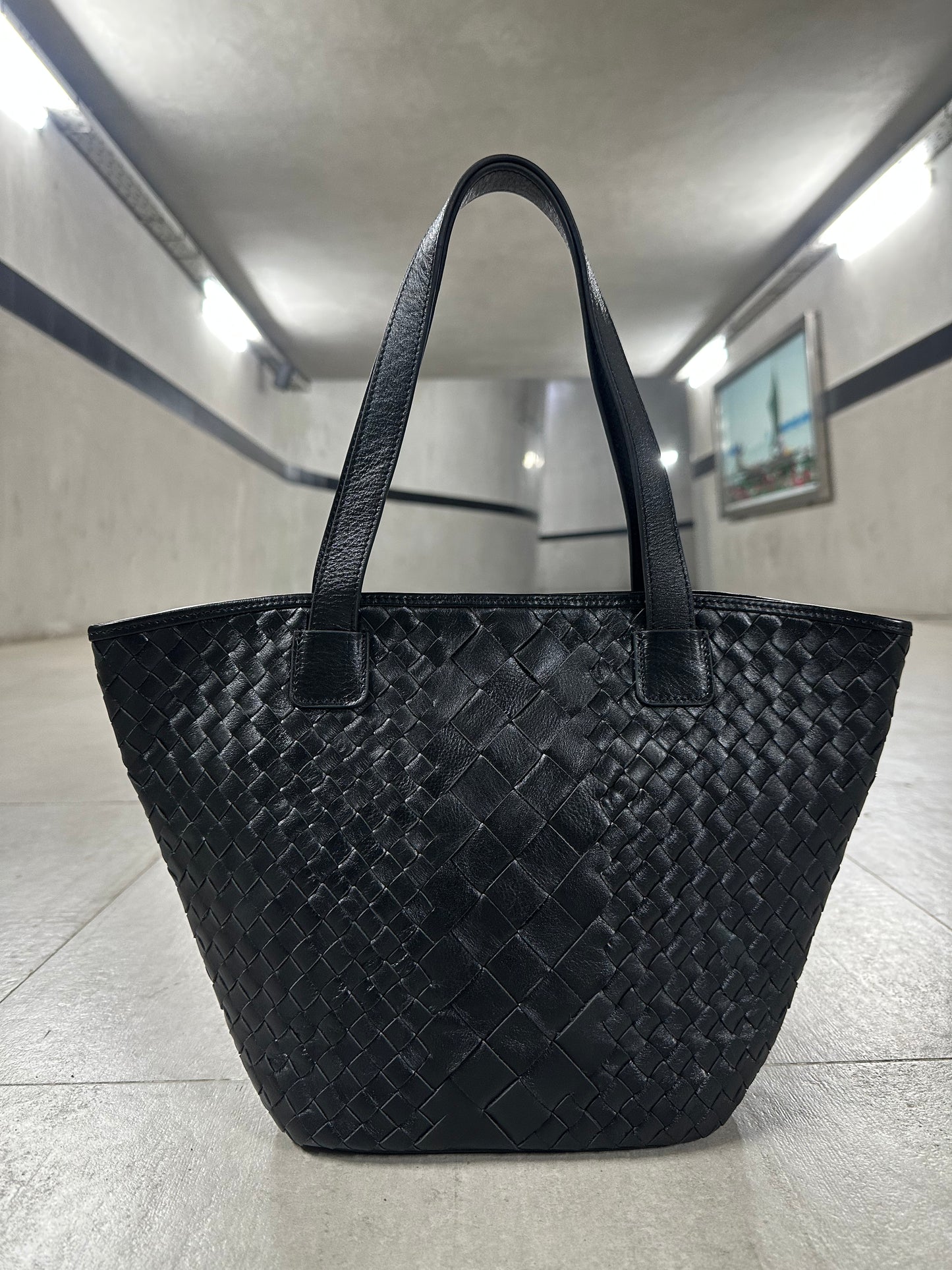 Trapezoid Woven Leather bag (Shanaya)