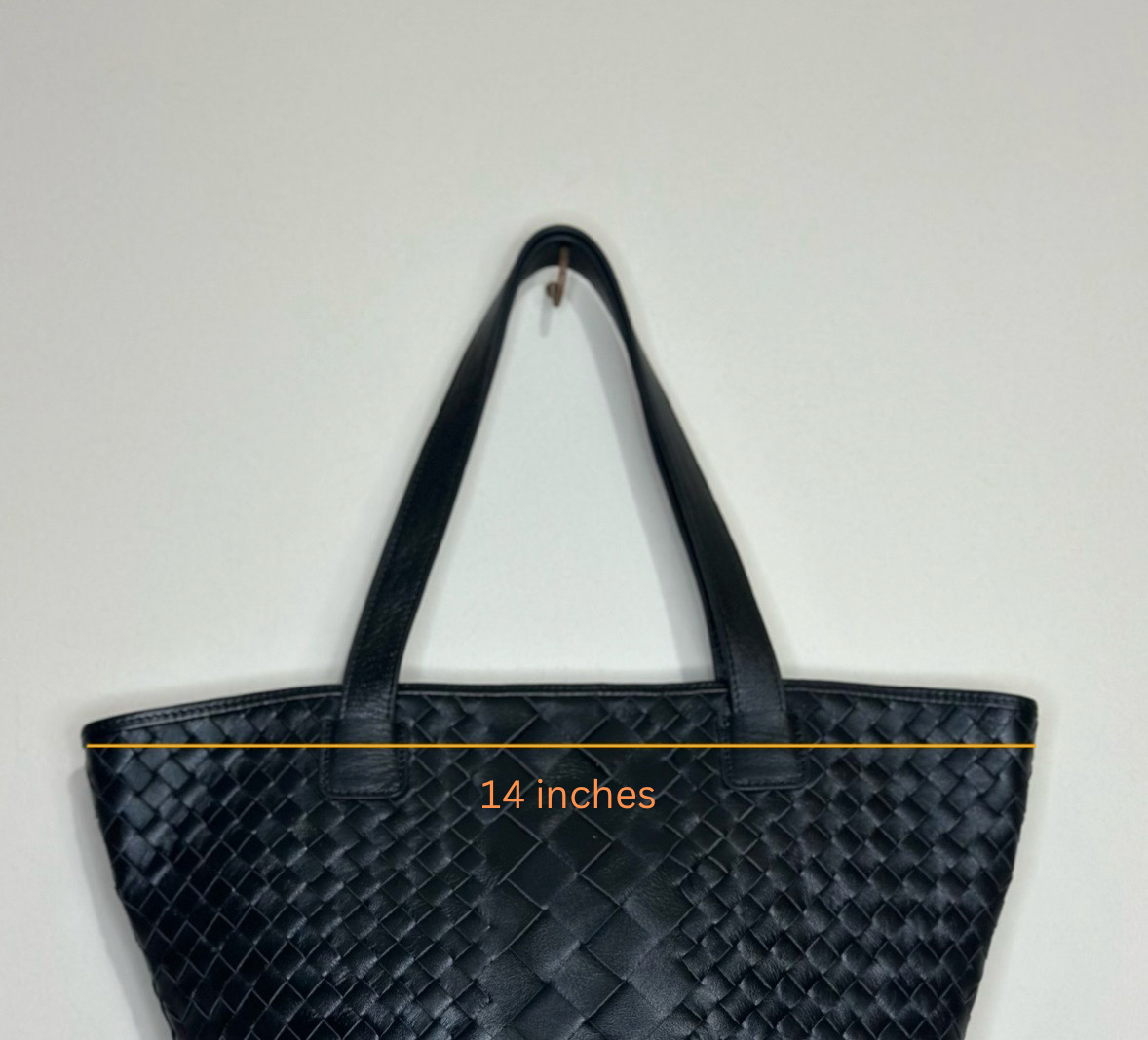 Trapezoid Woven Leather bag (Shanaya)